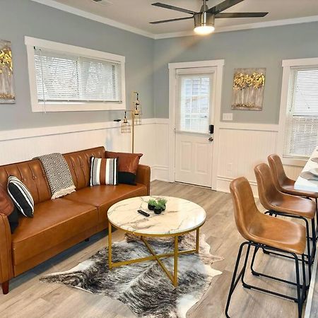 Apartamento Little House On 47Th Cleveland Exterior foto
